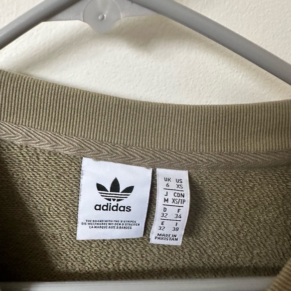 Adidas crewneck - Picture 2 of 4